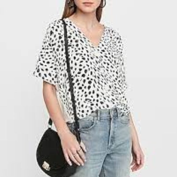 Express Printed Button Front Tee Shirt - Picture 1 of 4